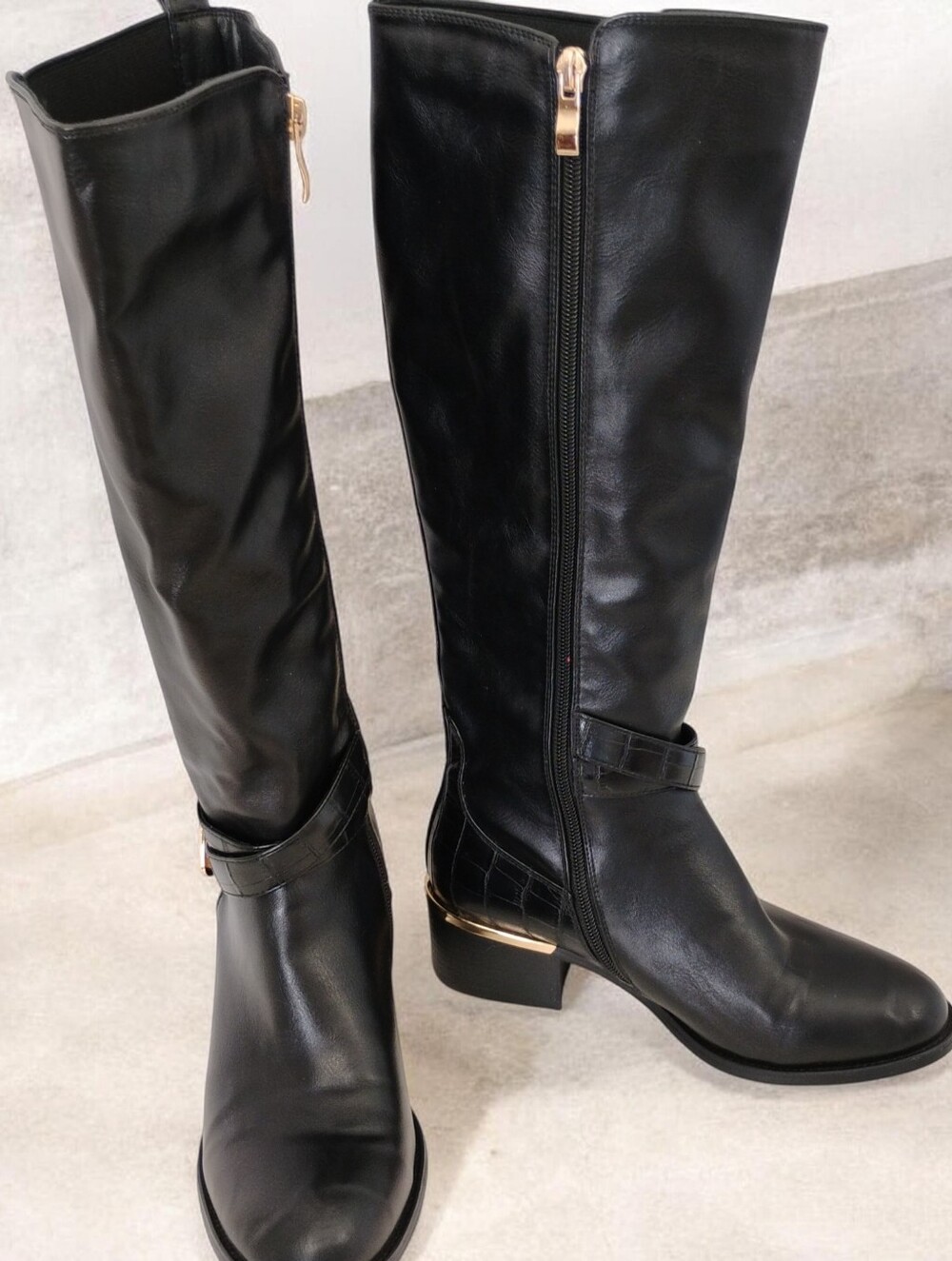 LN Torgeis Danelle Black Tall Knee High Riding Boots Gold Croc Detail Size 6
